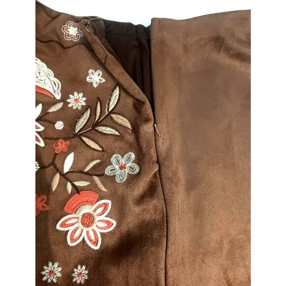 NWT Francesca's Embroidered Floral Suede Poly Mini Size Med Skirt Brown Orange - Picture 5 of 10